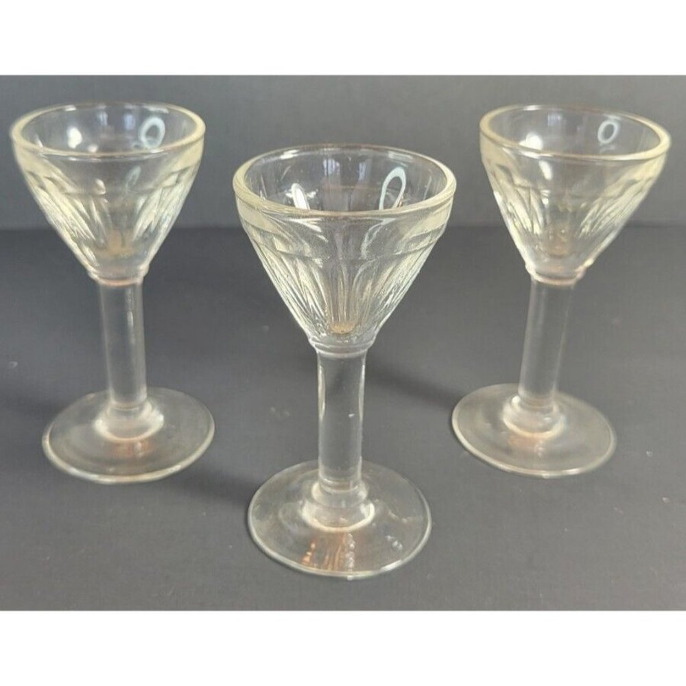 Set Of 3 Stemmed Cordial Glasses Clear, 3-1/2 inches tall